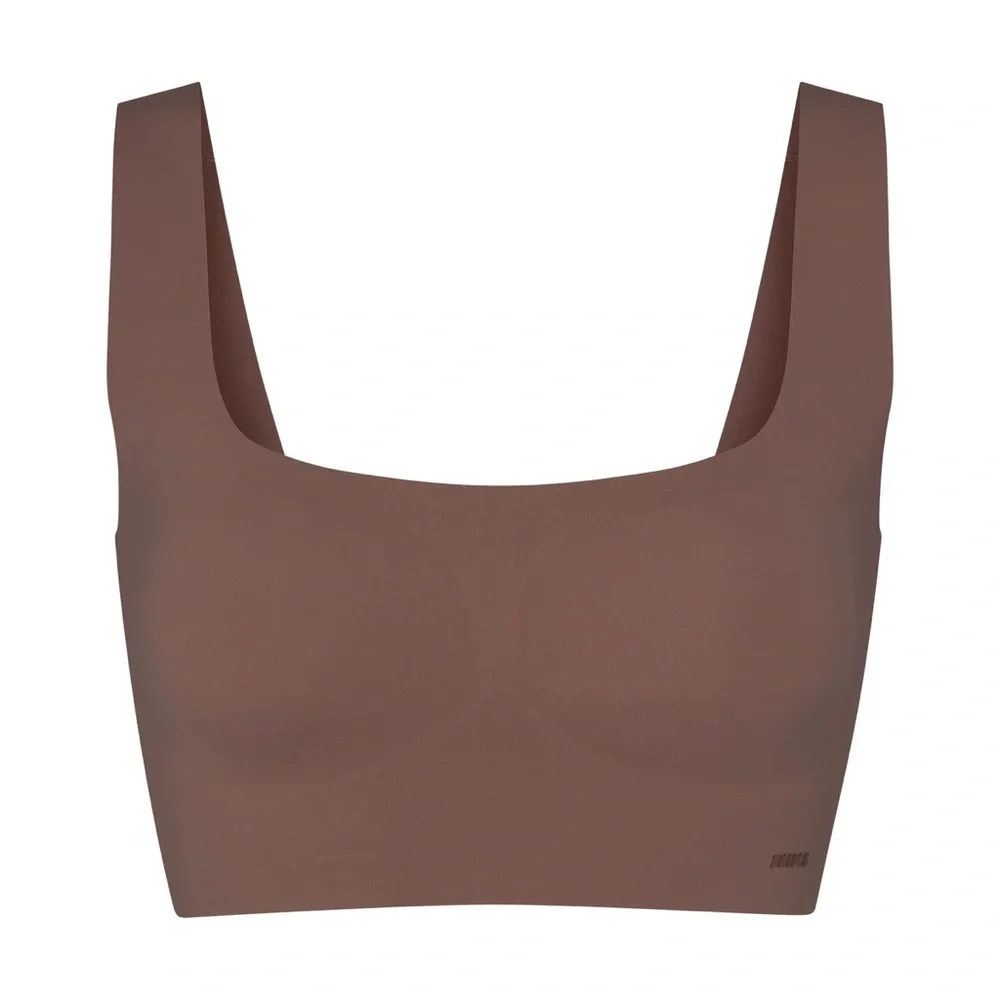 SKIMS Naked Scoop Longline Bra in Umber - Picture 4 of 10